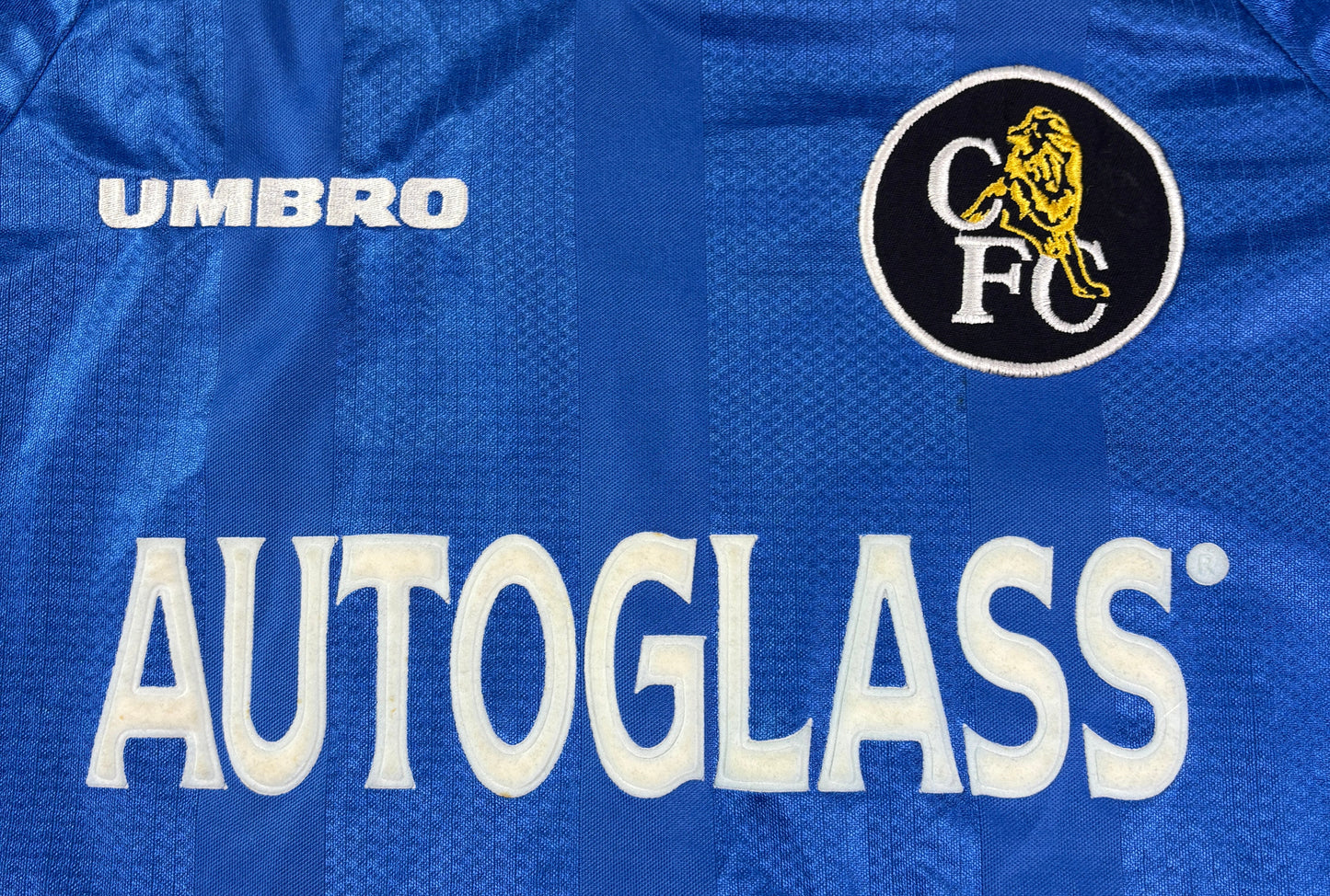 Chelsea 1998/99 Home Umbro Football Shirt Large Zola 25