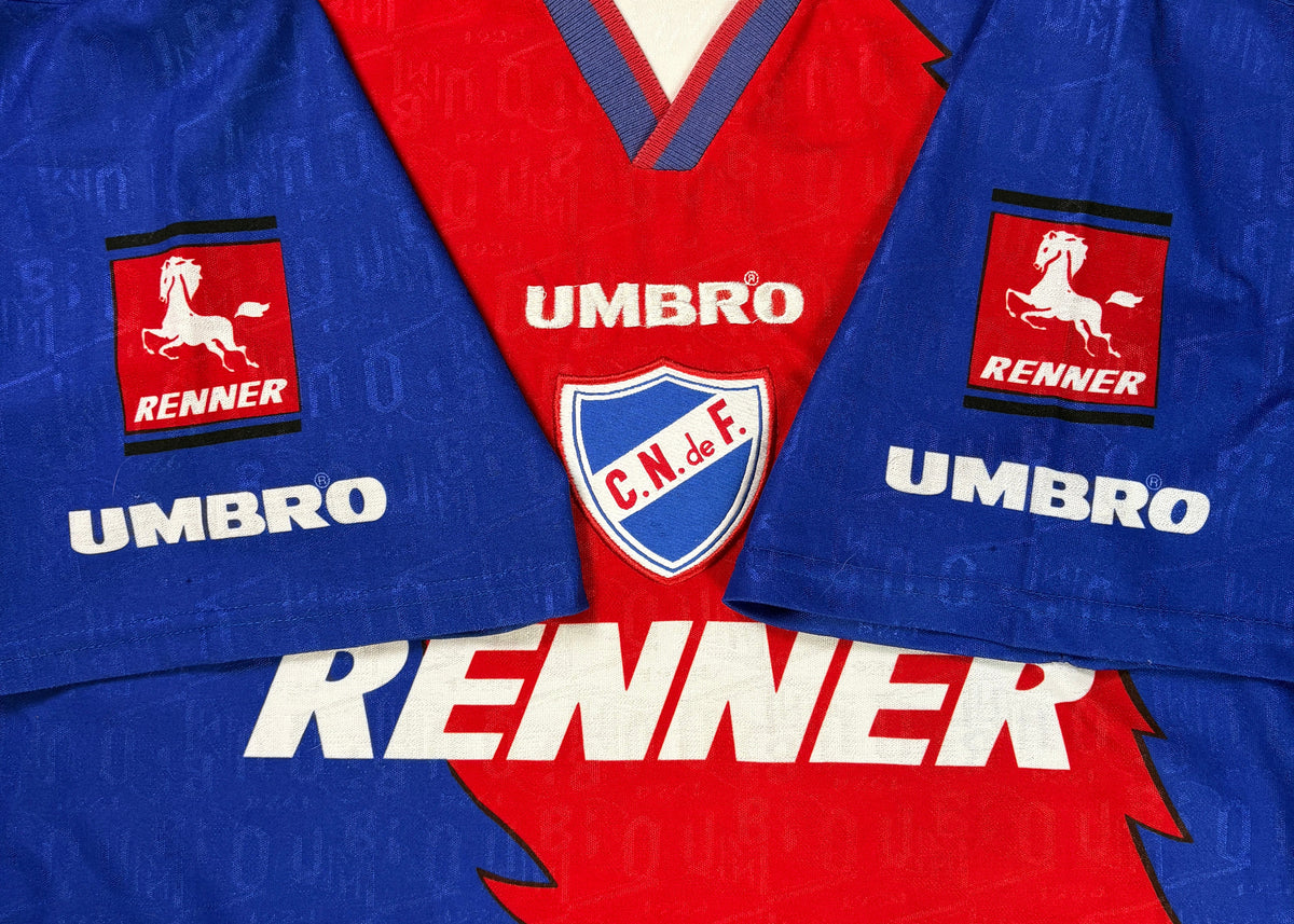 Club de. Nacional 1996 Away Umbro Football Shirt Extra Large