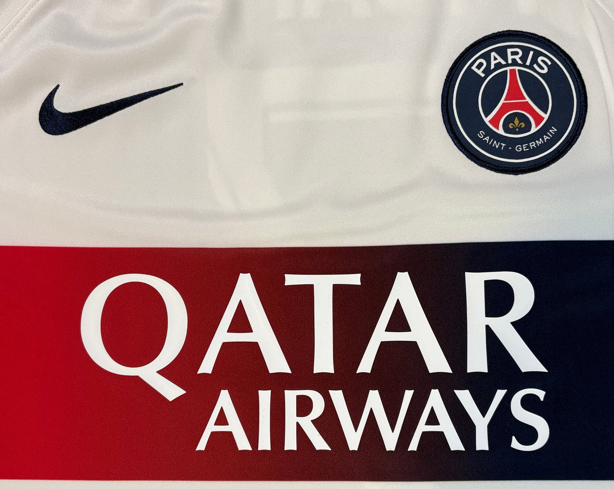 PSG 2023/24 Away Nike Football Shirt Large Mbappe 7