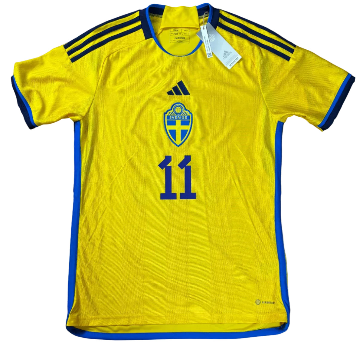 Sweden 2023 Home Adidas Football Shirt Medium Ibrahimovic 11