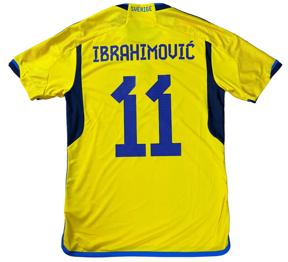 Sweden 2023 Home Adidas Football Shirt Medium Ibrahimovic 11