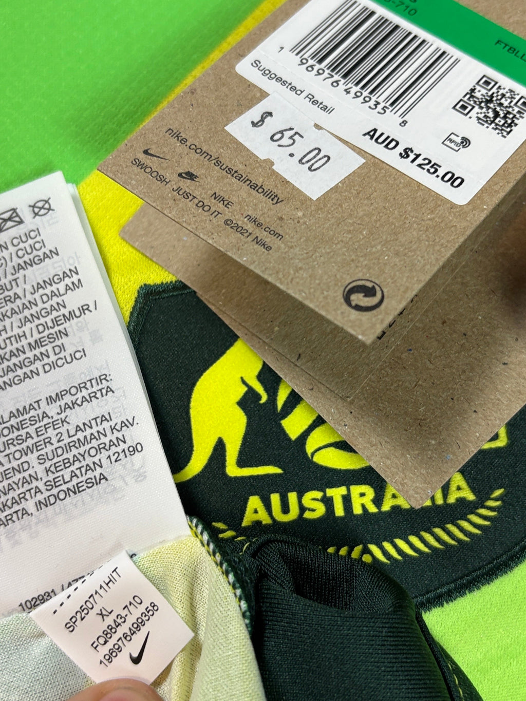 Australia 2025 Home Nike Football Shirt XL (Women)