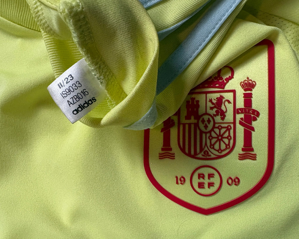 Spain 2024 Away Adidas Football Shirt Small Yamal 19