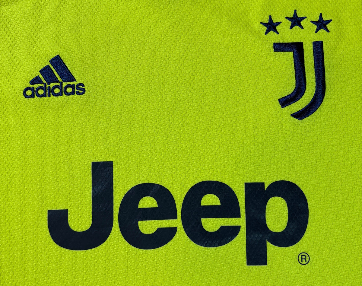 Juventus 2020/21 Goal Keeper Adidas Football Shirt Large