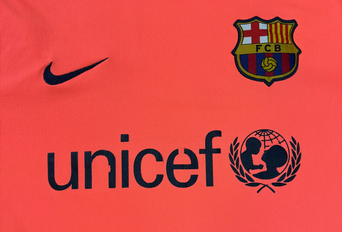 Barcelona 2010/11 Away Nike Football Shirt Large