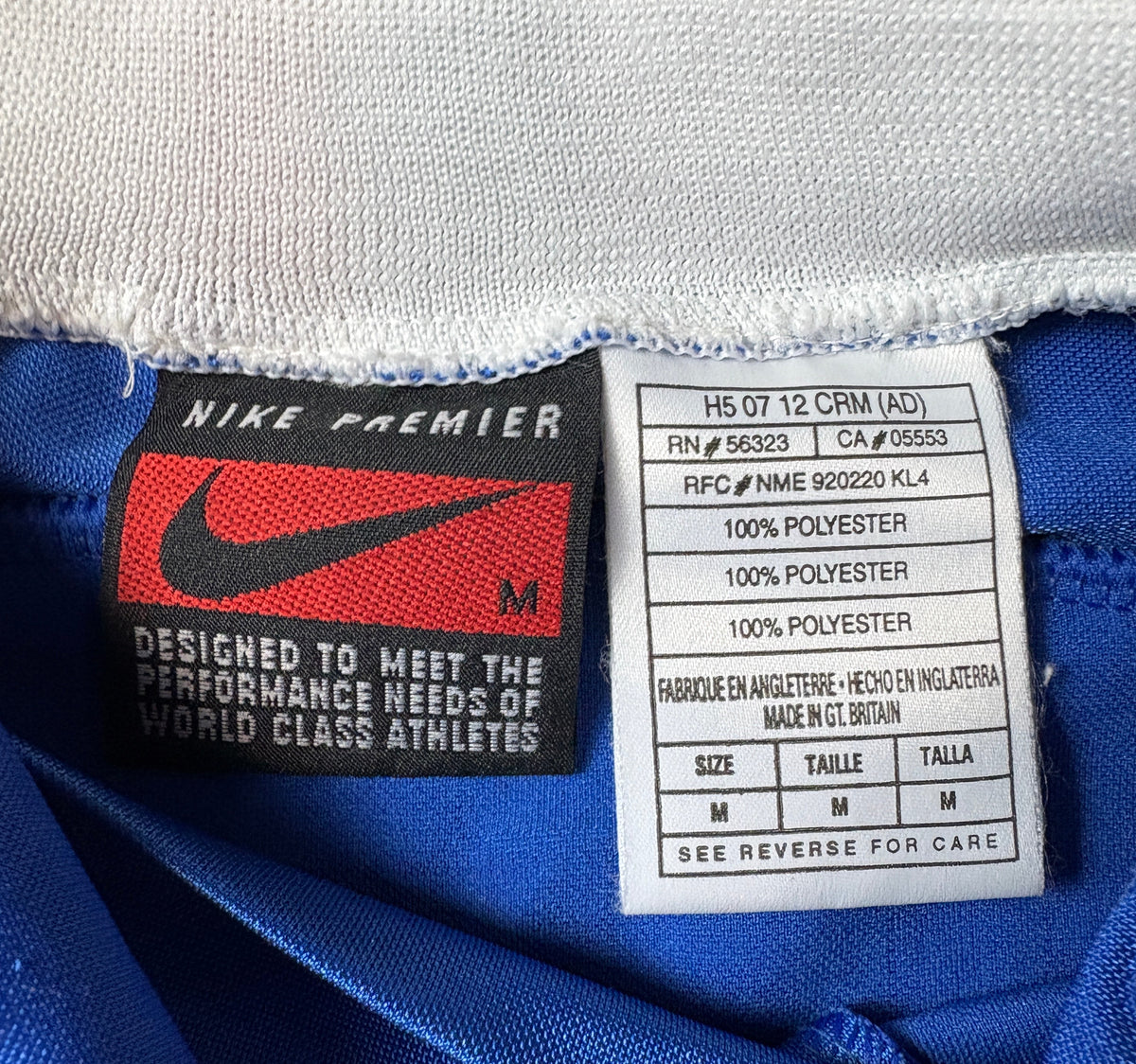 Italy 1995 Home Nike Football Shirt Medium