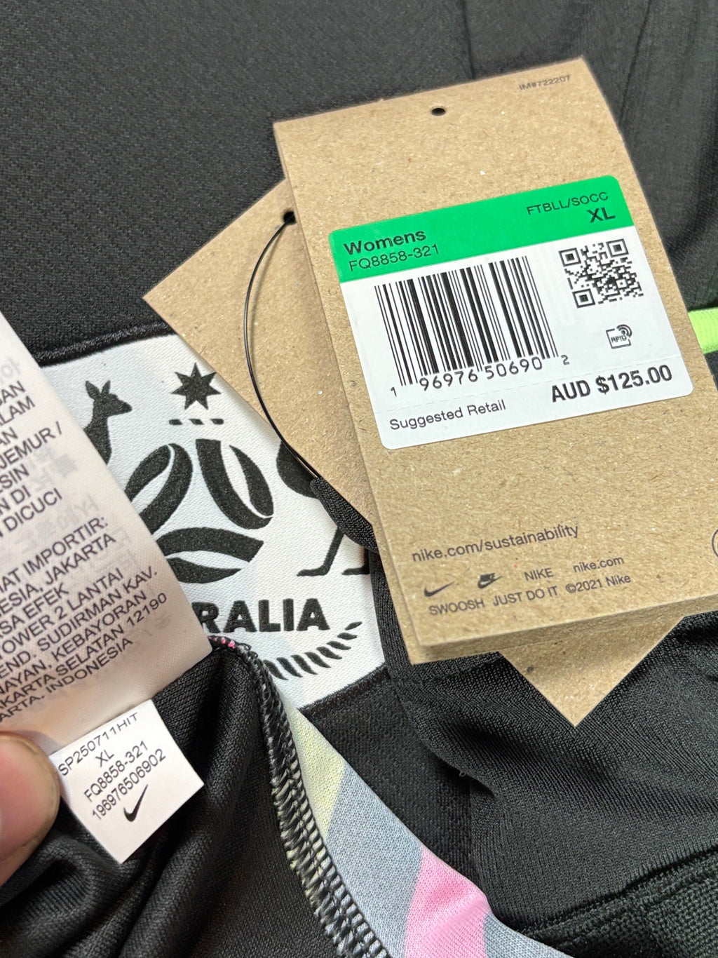 Australia 2025 Away Nike Football Shirt XL (Women)