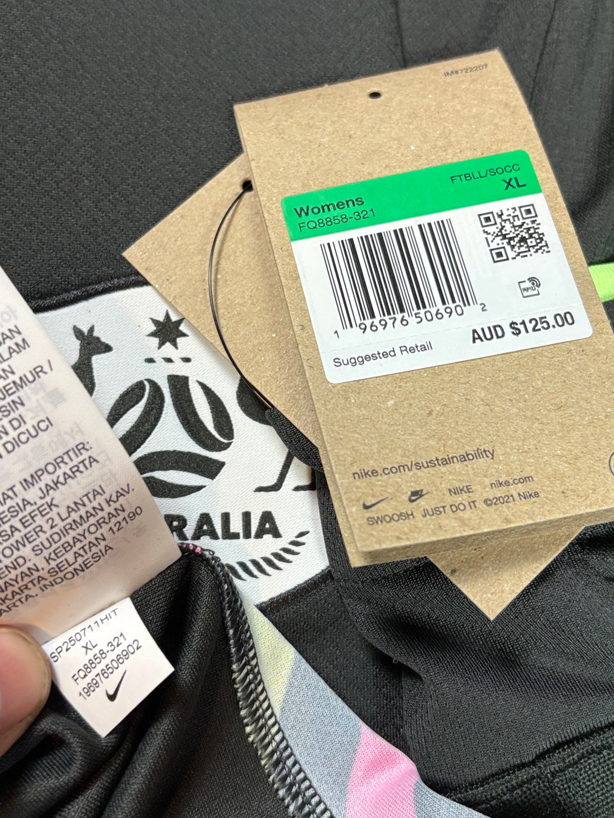 Australia 2025 Away Nike Football Shirt XL (Women)