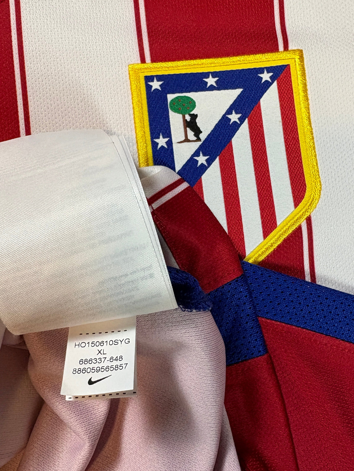 Atletico Madrid 2015/16 Home Nike Football Shirt Extra Large F. Torres 9