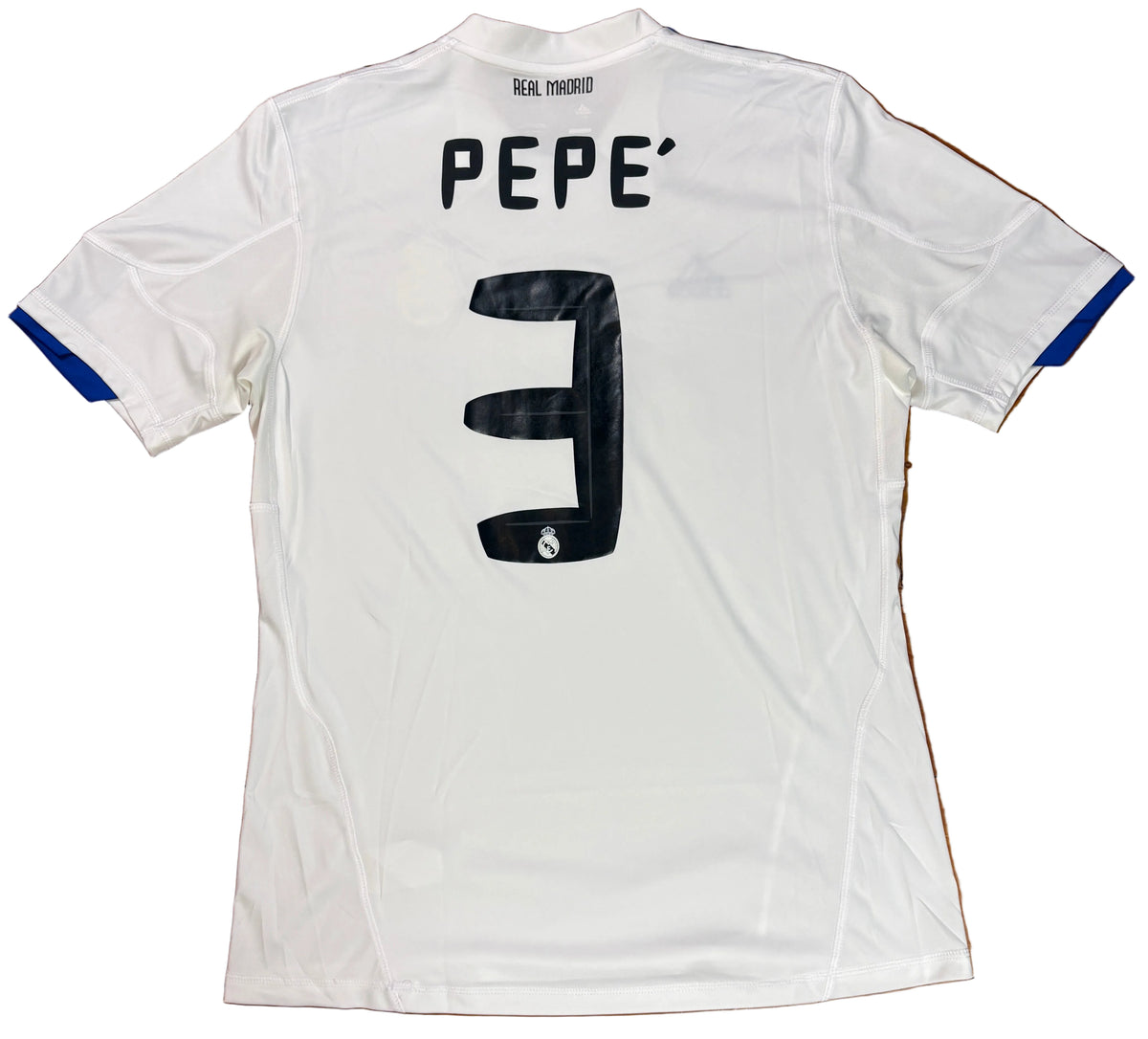 Real Madrid 2010/11 Home Adidas Football Shirt Large Pepe 3