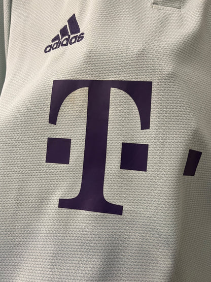 Bayern Munich 2018/19 Away Medium