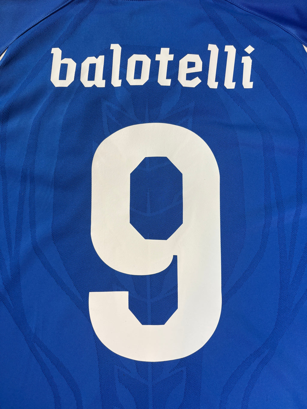 Italy 2010 Home Puma Football Shirt Extra Large Balotelli 9