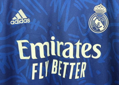 Real Madrid 2021/22 Away Football Shirt XL Valverde 15