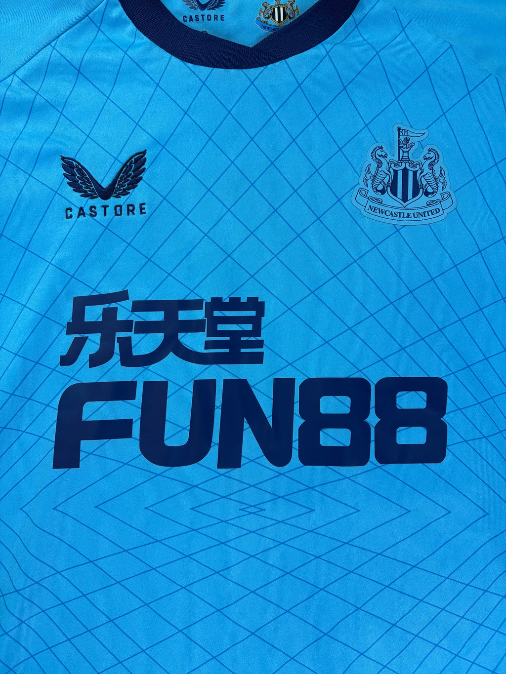 Newcastle United 2021/22 Third Castore Football Shirt Small