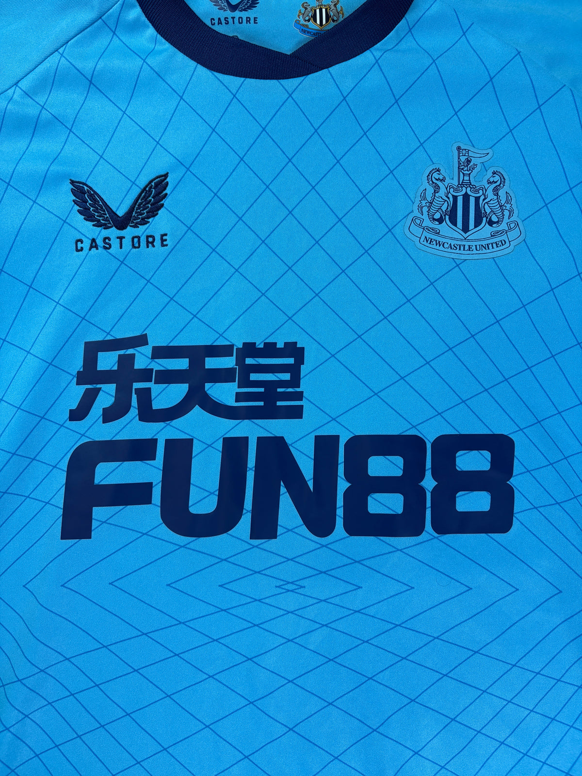 Newcastle United 2021/22 Third Castore Football Shirt Small
