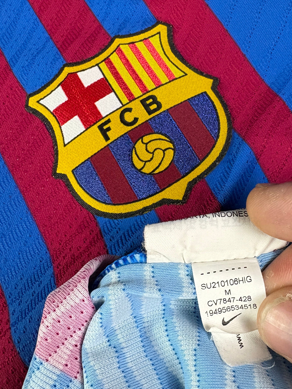 Barcelona 2021/22 Home Nike Football Shirt Medium