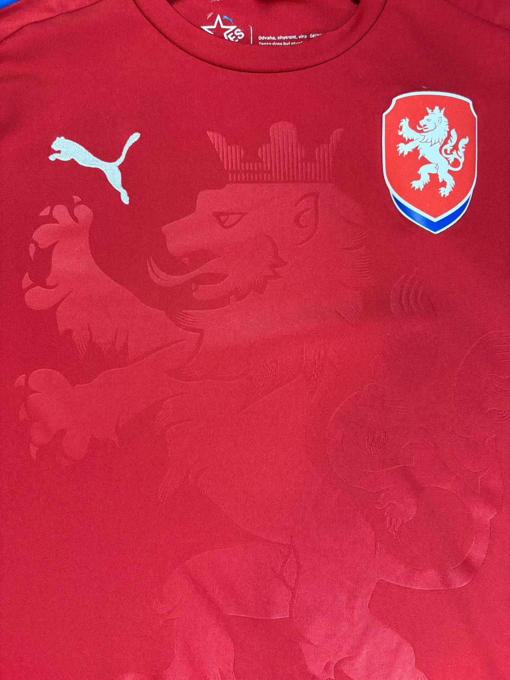 Czech Republic 2014 Home Puma Football Shirt Medium