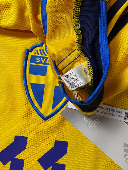 Sweden 2023 Home Adidas Football Shirt Medium Ibrahimovic 11