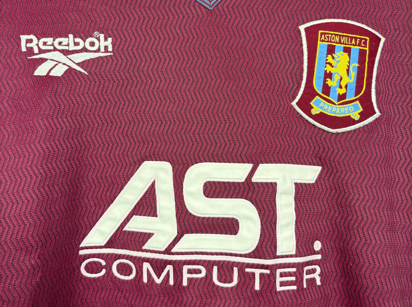 Aston Villa 1997/98 Home Reebok Football Shirt M (Long Sleeve) Joachim 12