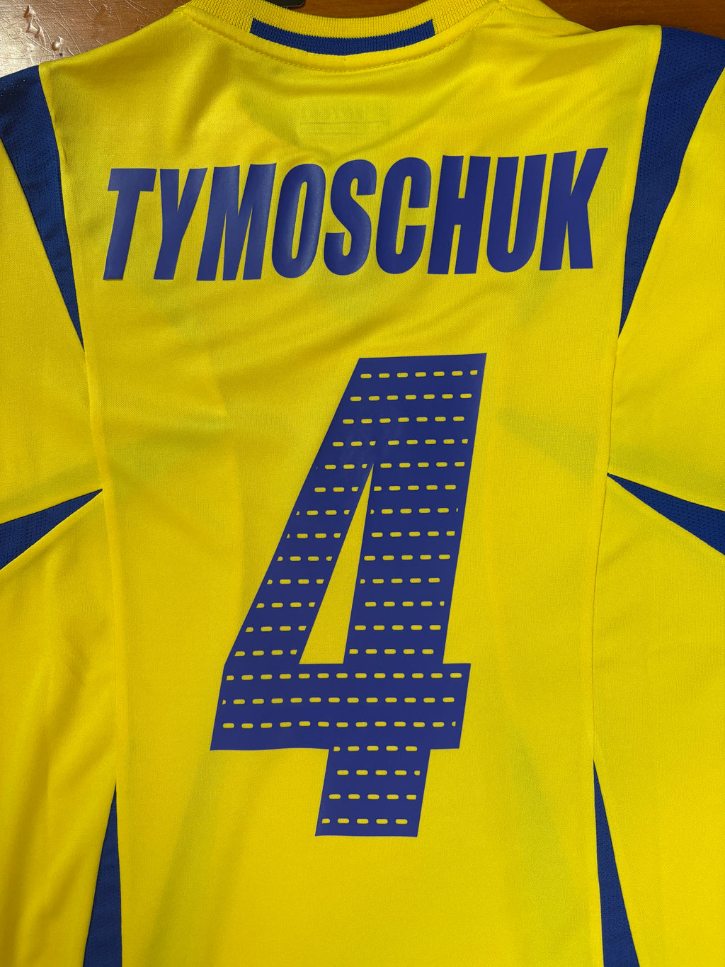 Ukraine 2006 Home Lotto Football Shirt Medium Tymoschuk 4
