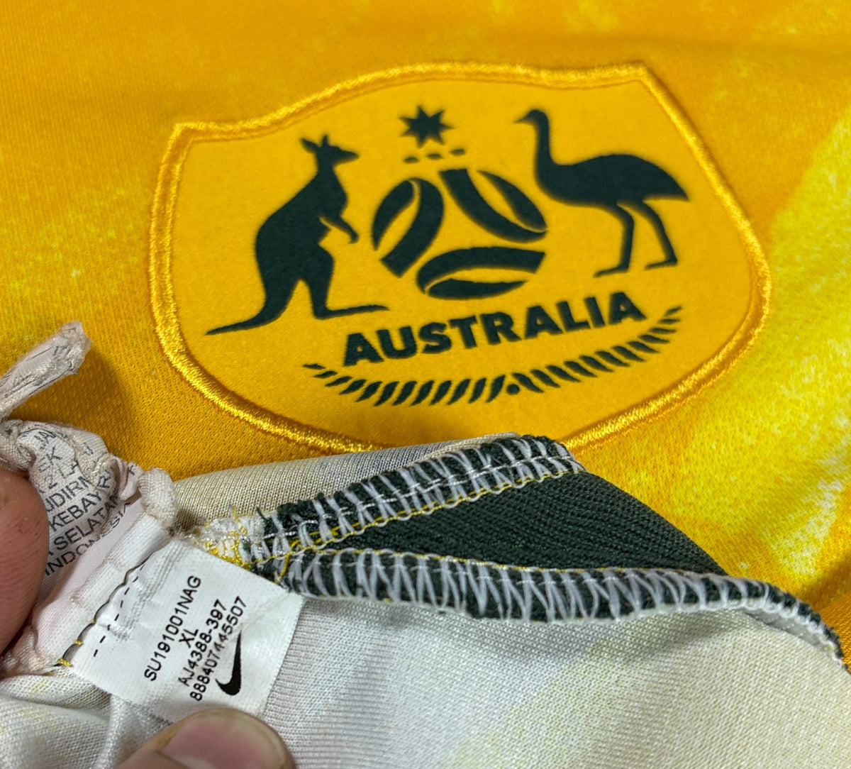 Australia 2019 Home Nike Football Shirt XL  (Women) Carpenter 21