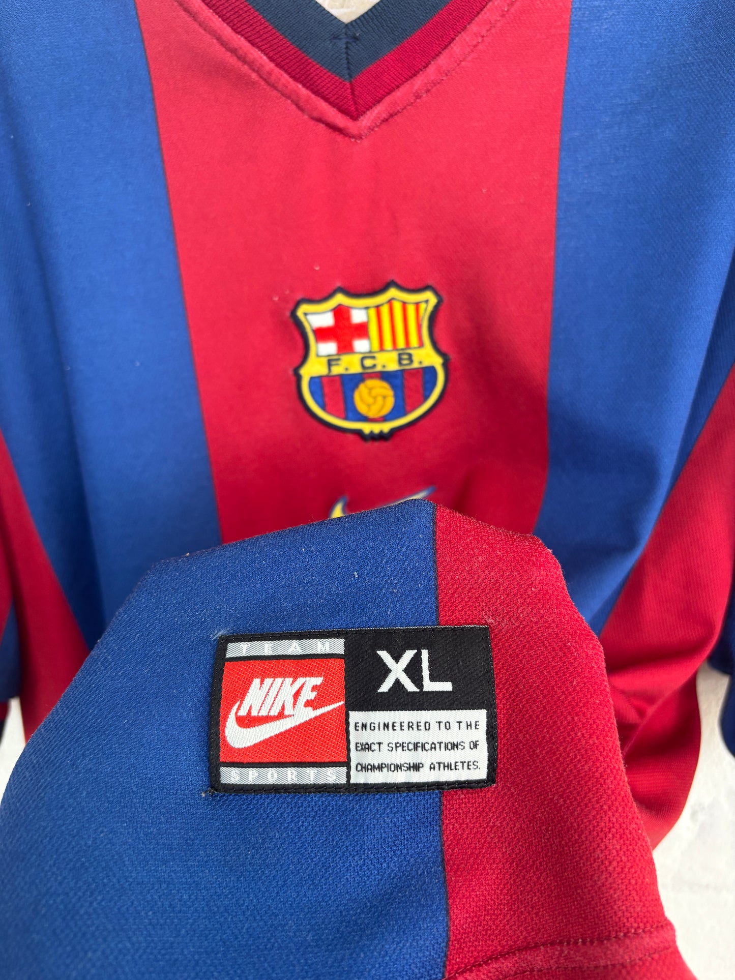 Barcelona 1998/99 Home Extra Large Xavi 26