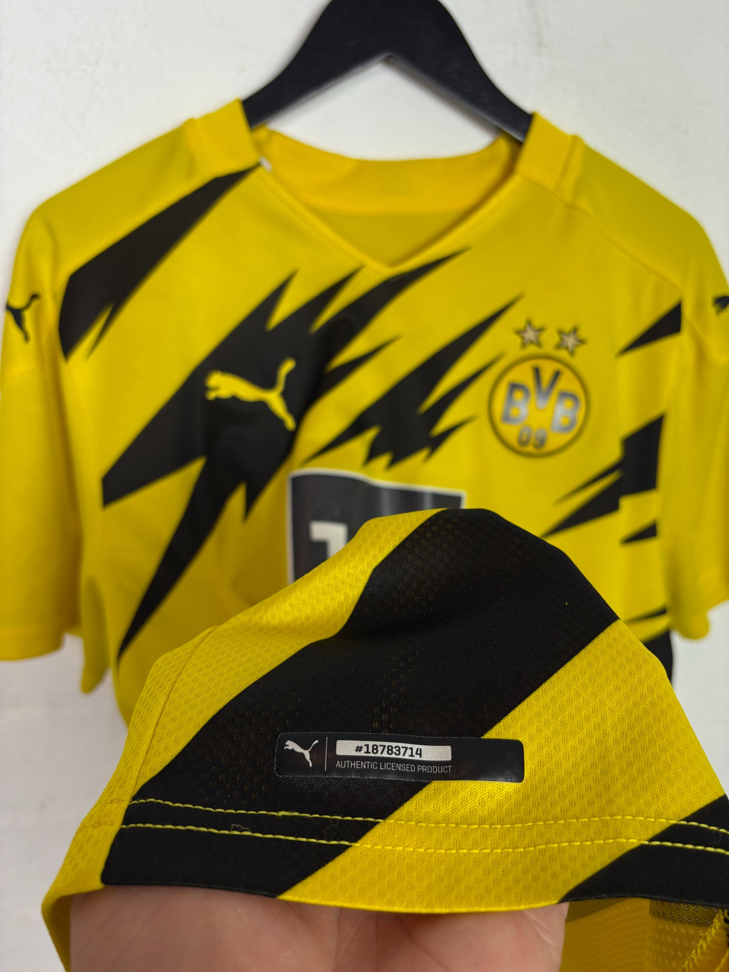 Dortmund 2020/21 Home L Bellingham 22