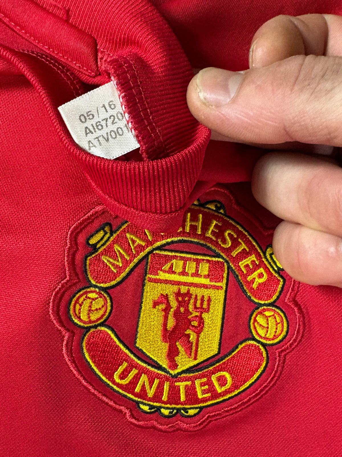 Manchester United 2016/17 Home Adidas Football Shirt Medium