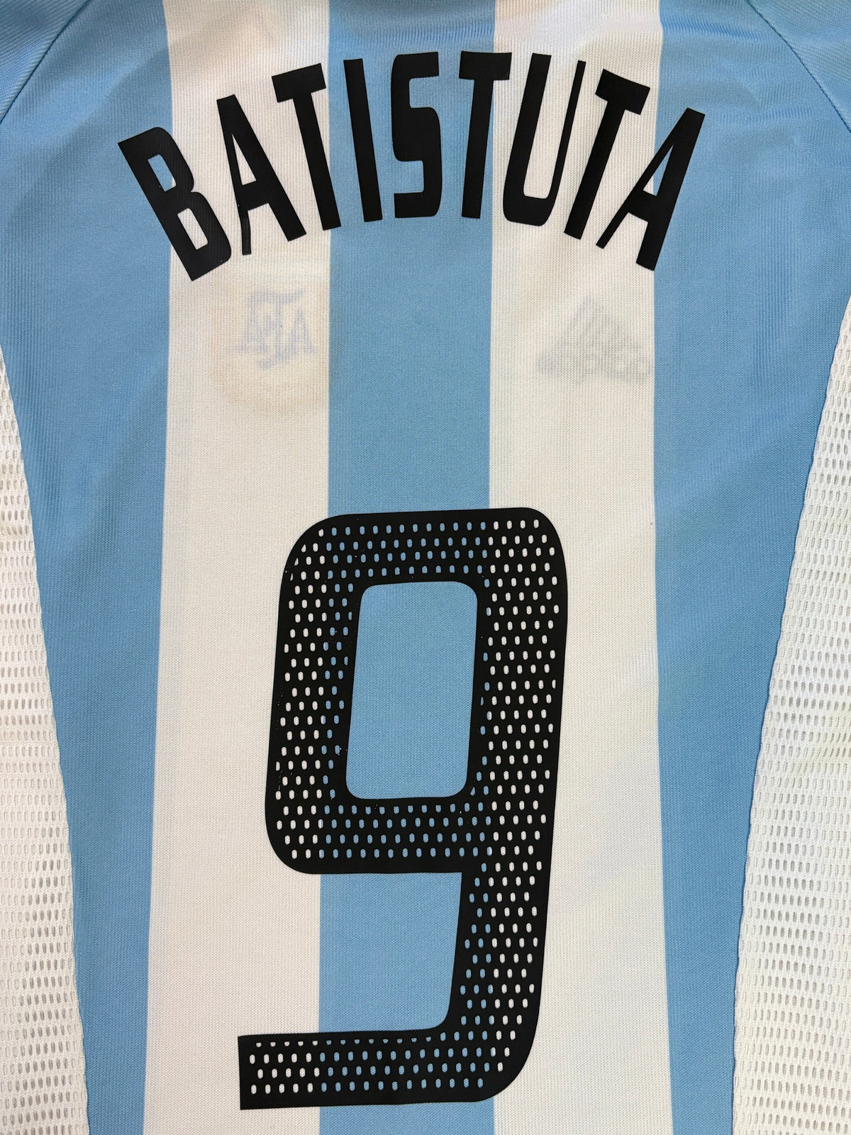 Argentina 2002 Home Adidas Football Shirt Extra Large Batistuta 9