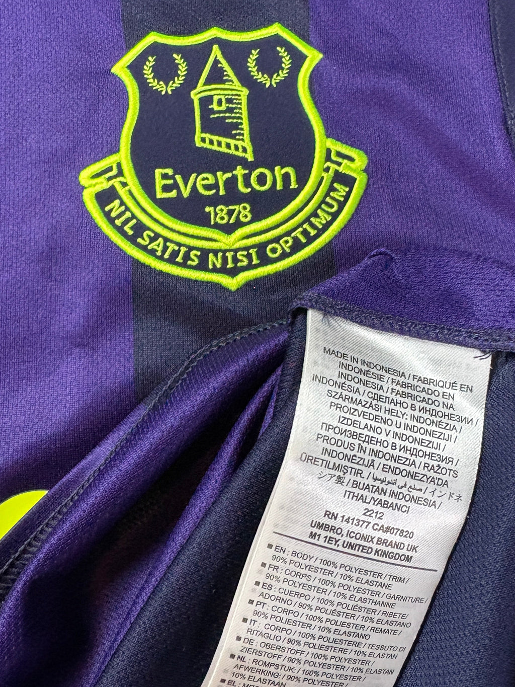 Everton 2017/18 Third Umbro Football Shirt Medium