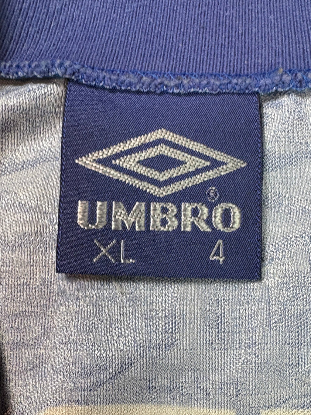 Club de. Nacional 1996 Away Umbro Football Shirt Extra Large