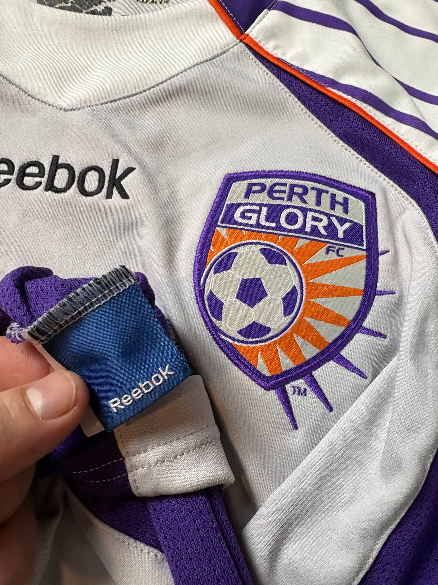 Perth Glory 2007/08 Away Reebok Football Shirt Medium 4