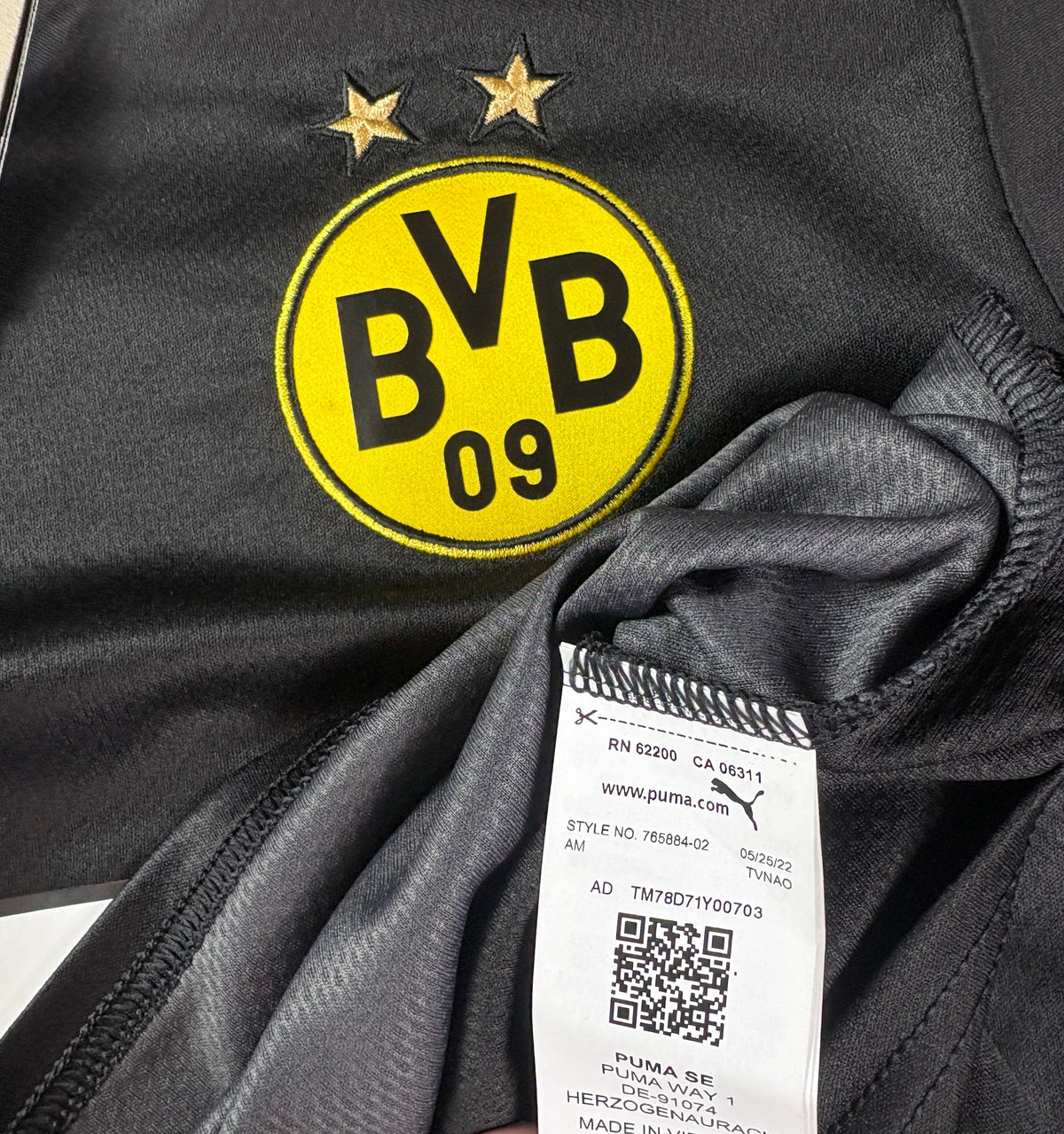 Dortmund 2022/23 Away Football Shirt Small