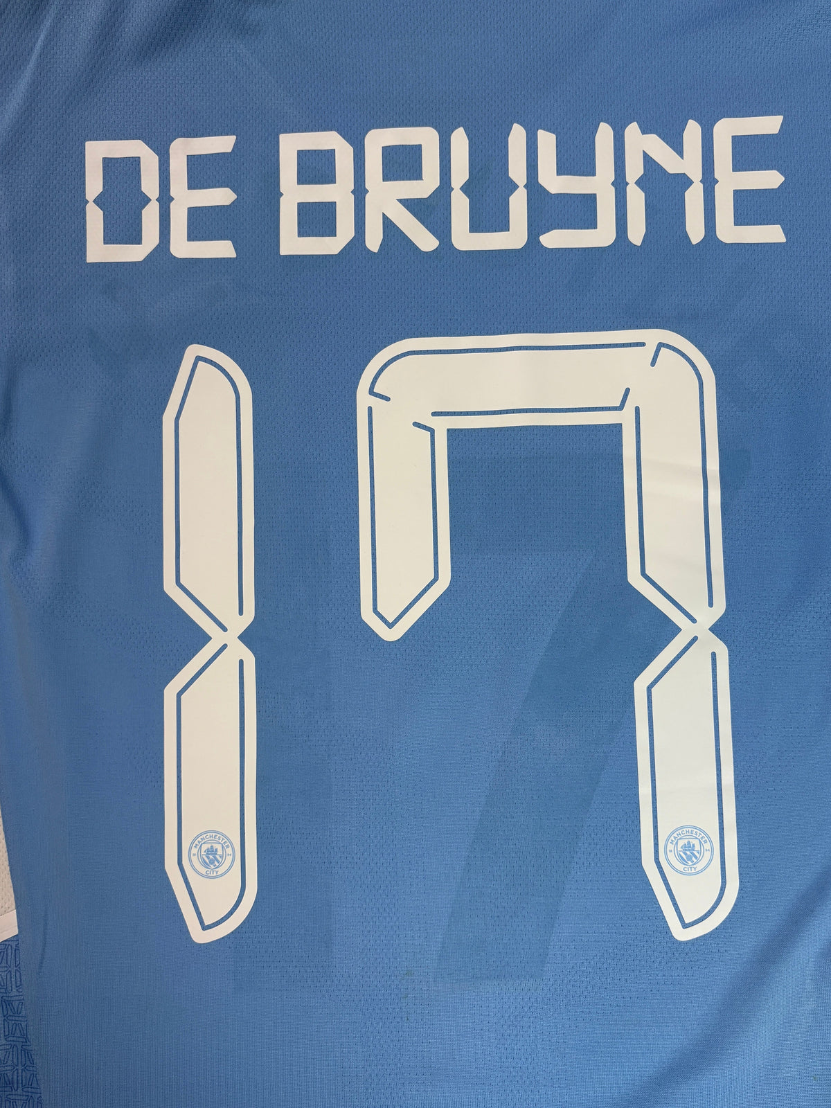Manchester City 2021/22 Home Puma Football Shirt Large De Bruyne 17