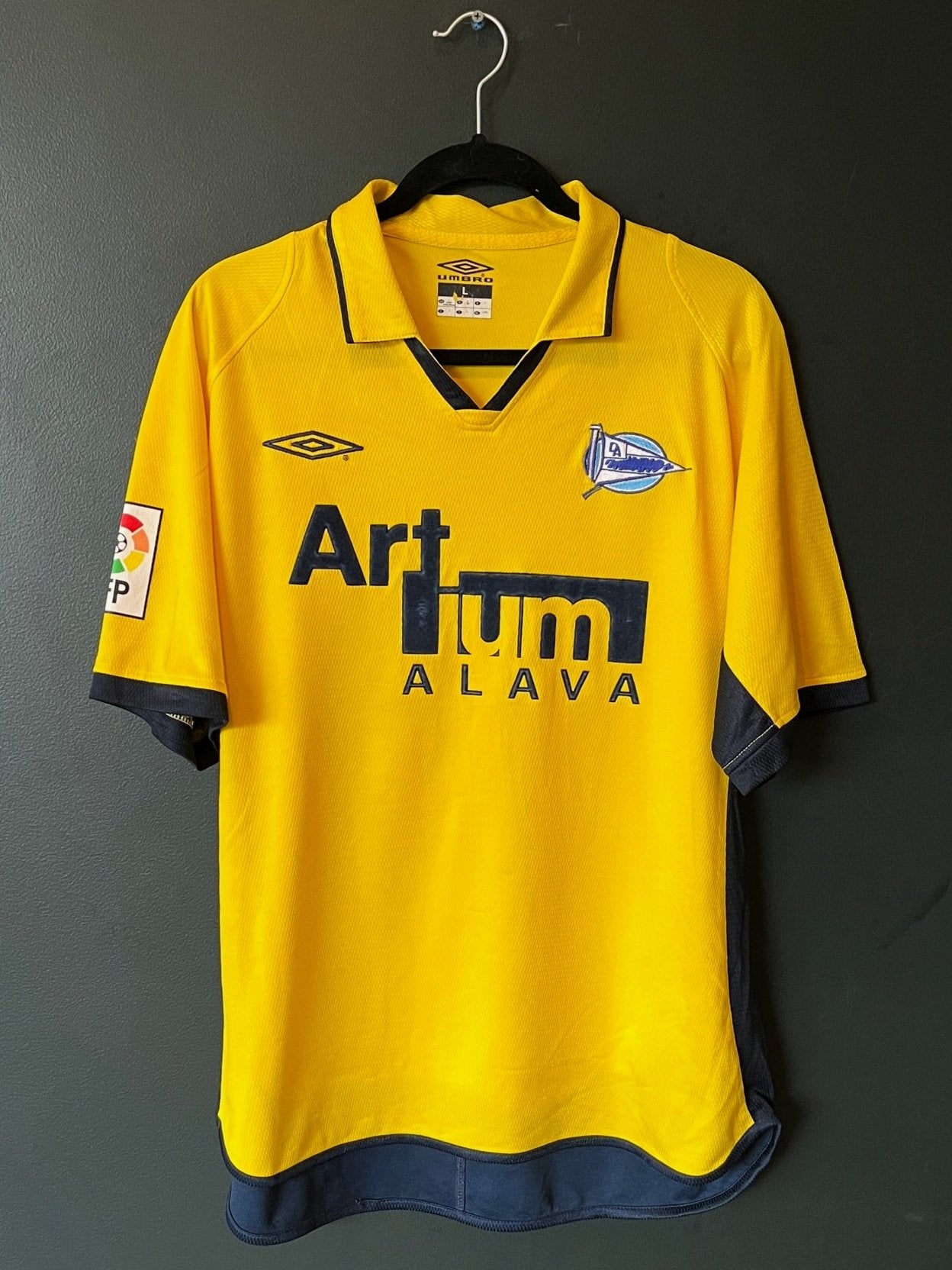 Alaves 2002/03 Away Large