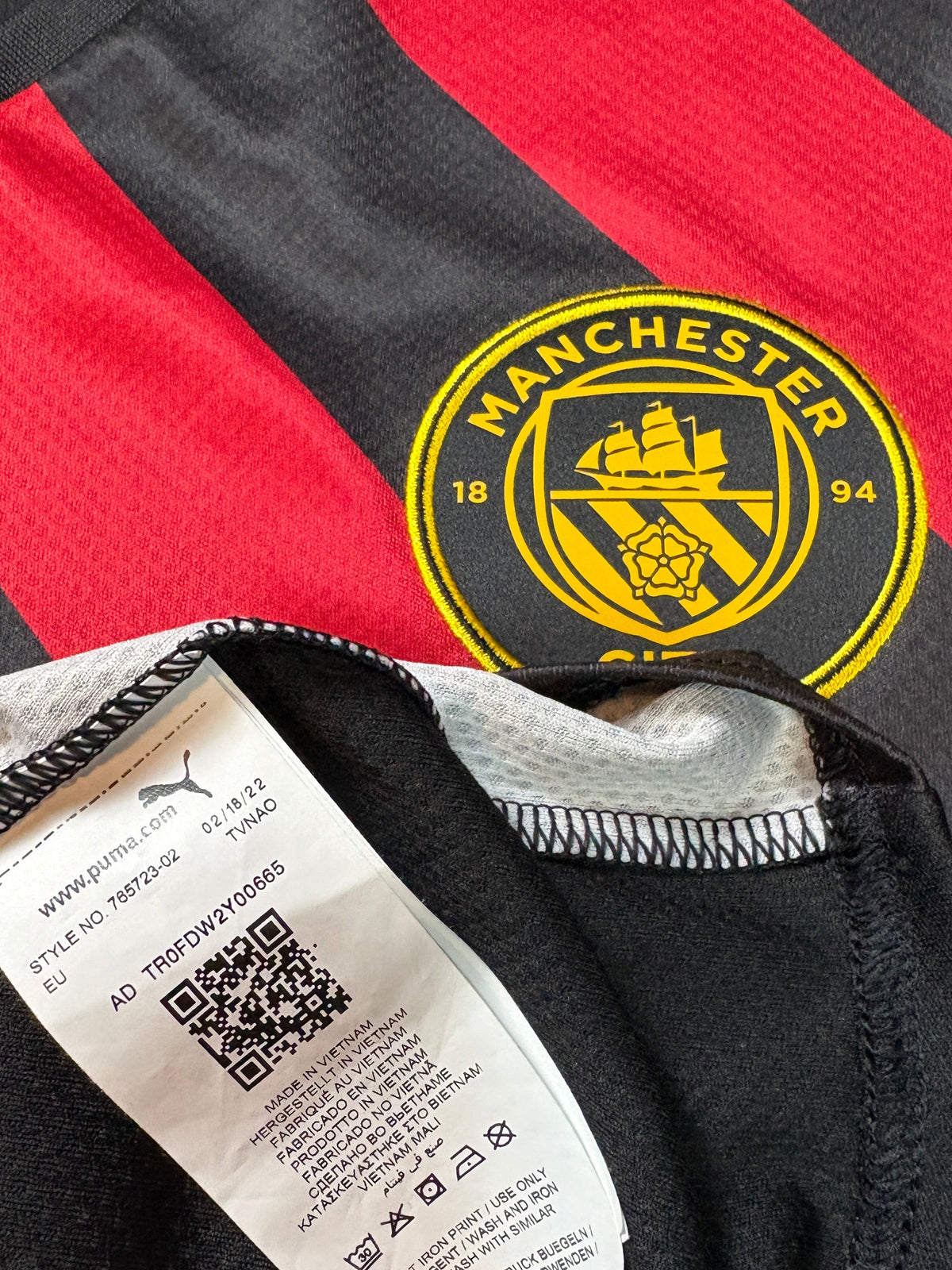 Manchester City 2023/24 Away Puma Football Shirt Large
