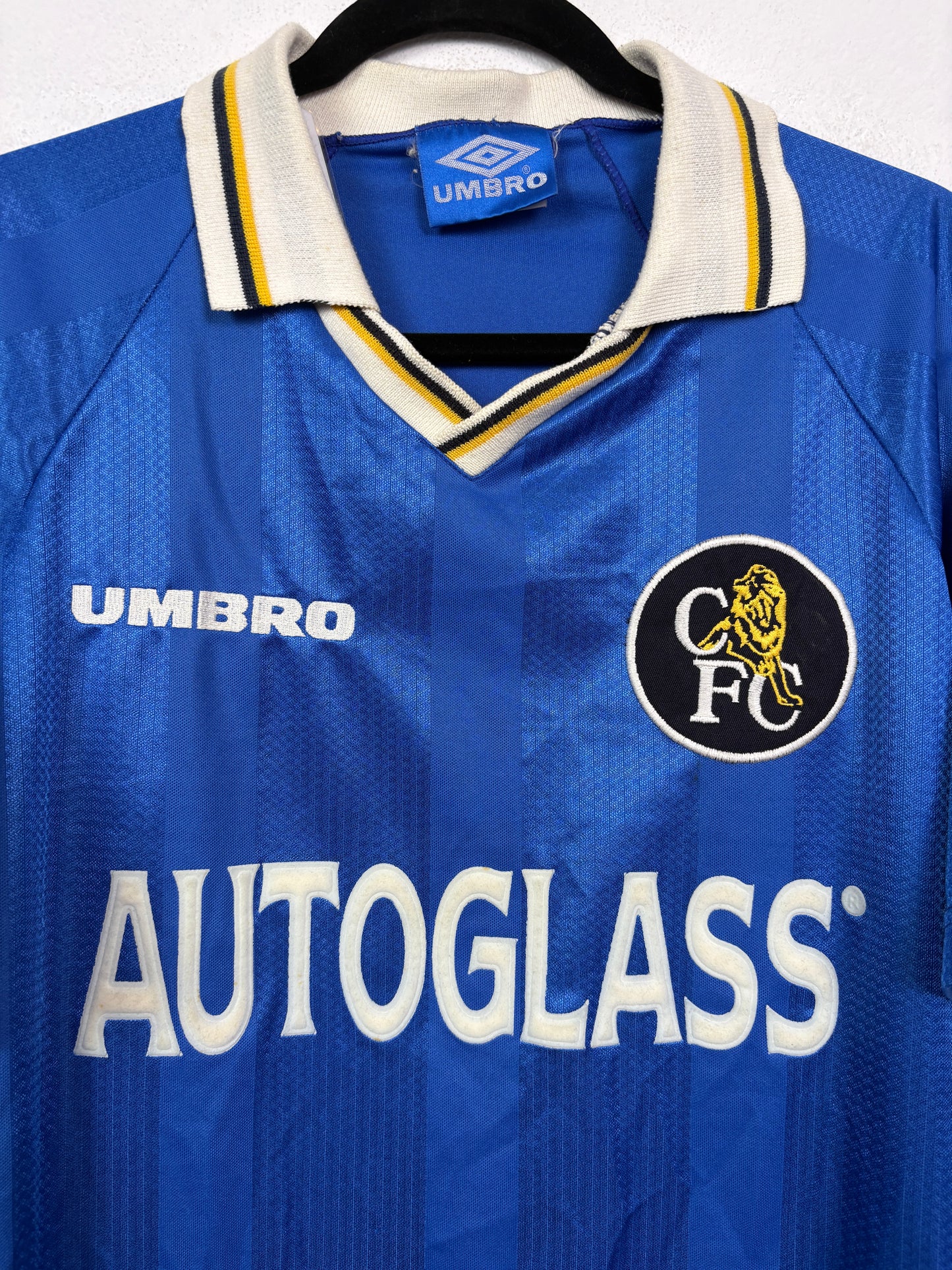 Chelsea 1998/99 Home Umbro Football Shirt L Zola 25