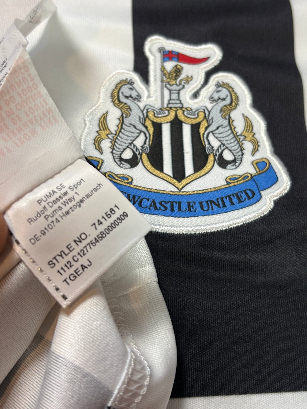 Newcastle United 2012/13 Home Puma Football Shirt Extra Large