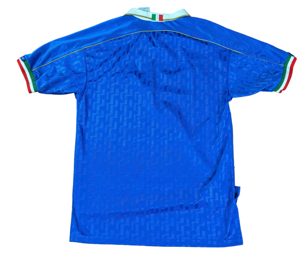 Italy 1995 Home Nike Football Shirt Medium