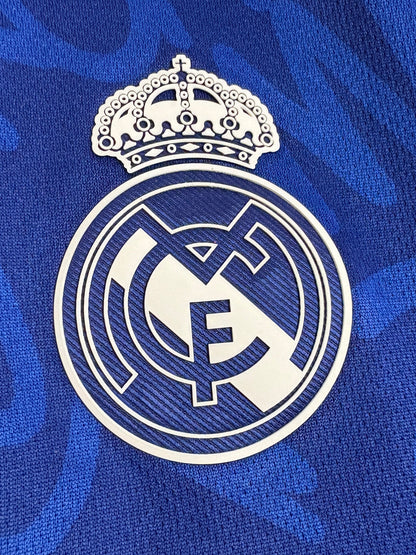 Real Madrid 2021/22 Away Football Shirt XL Valverde 15