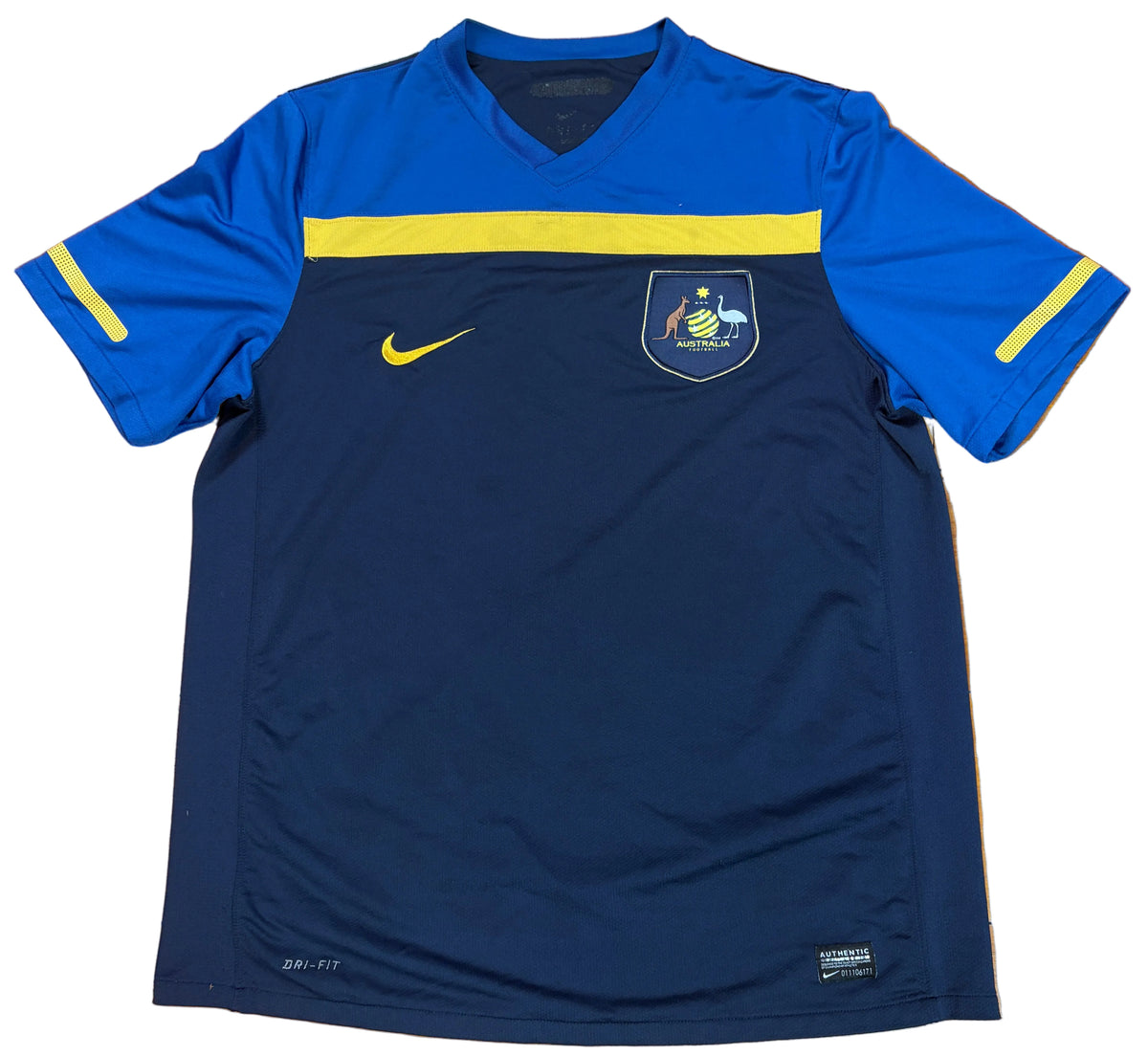 Australia 2010 Away Nike Football Shirt Medium