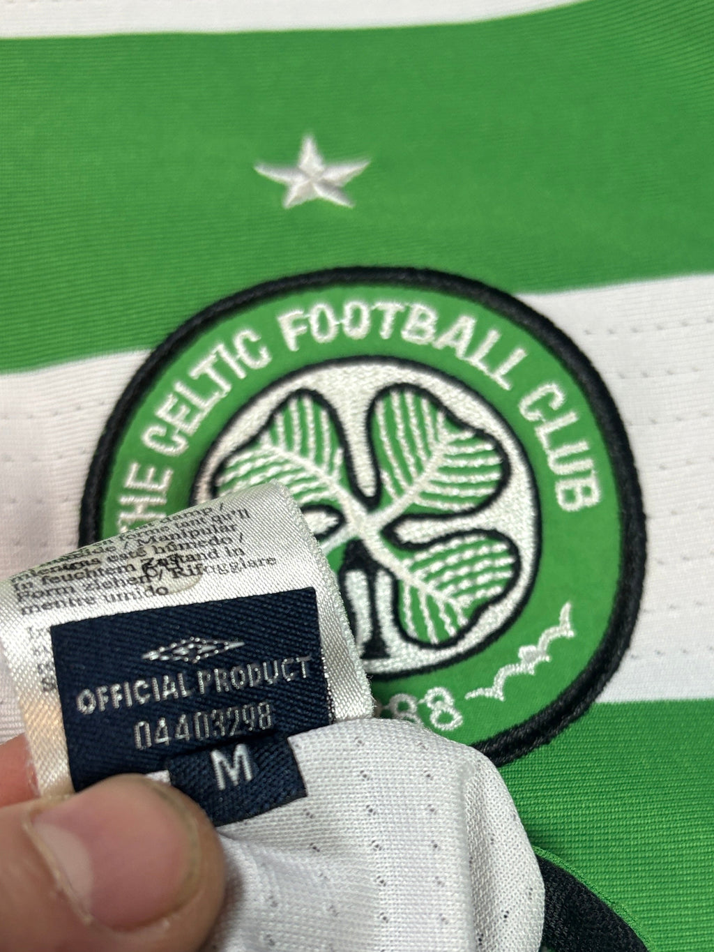 Celtic 2004/05 Home Umbro Football Shirt Medium