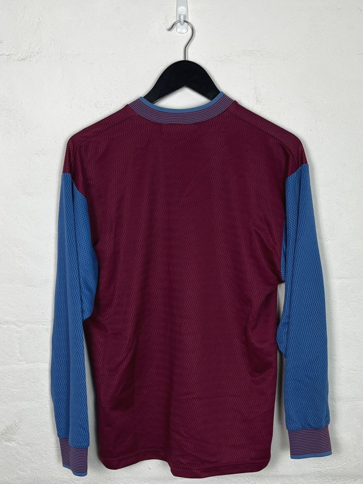 Aston Villa 1997/98 Home Medium (Long Sleeve)