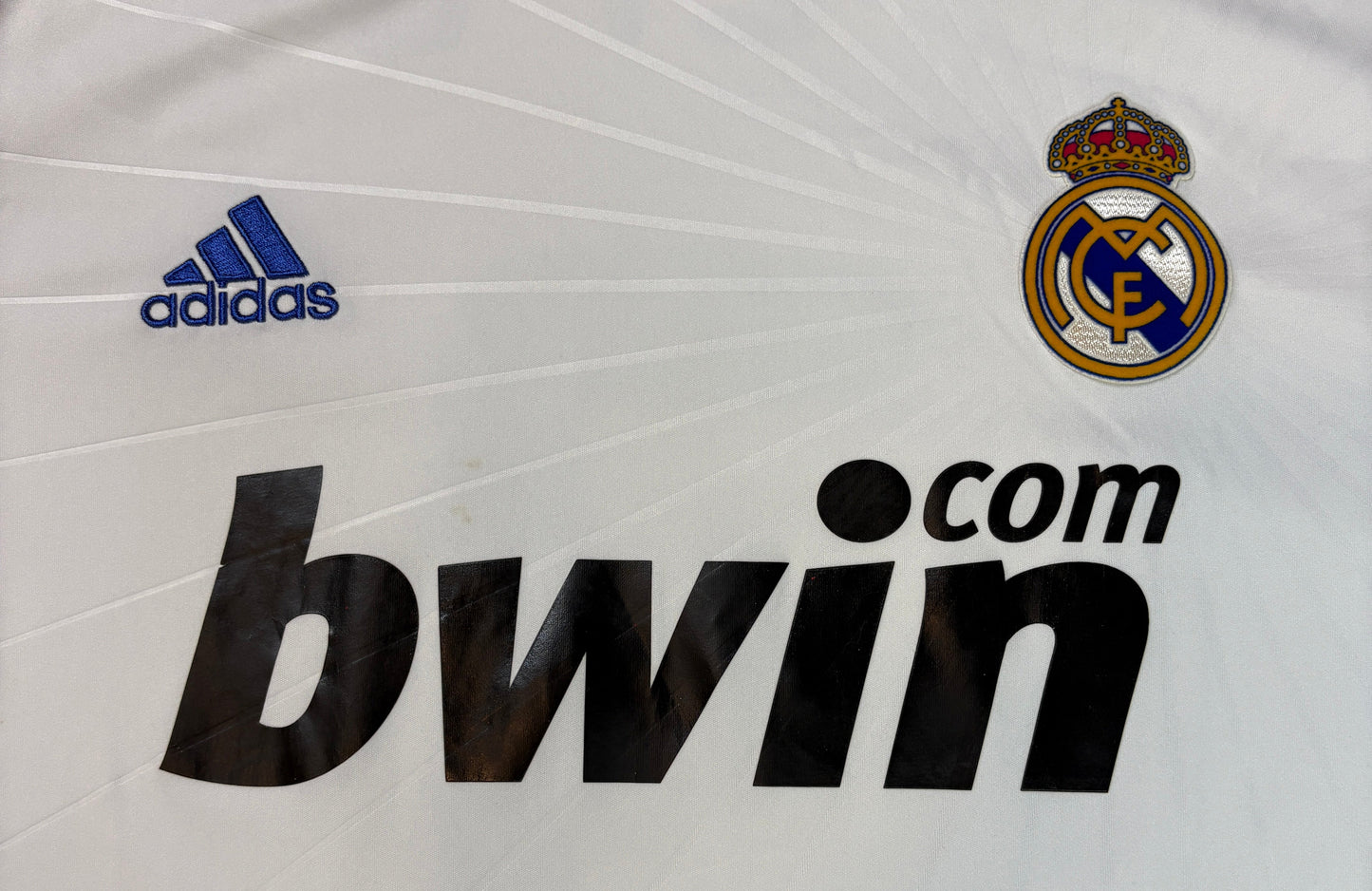 Real Madrid 2010/11 Home Adidas Football Shirt Large Pepe 3