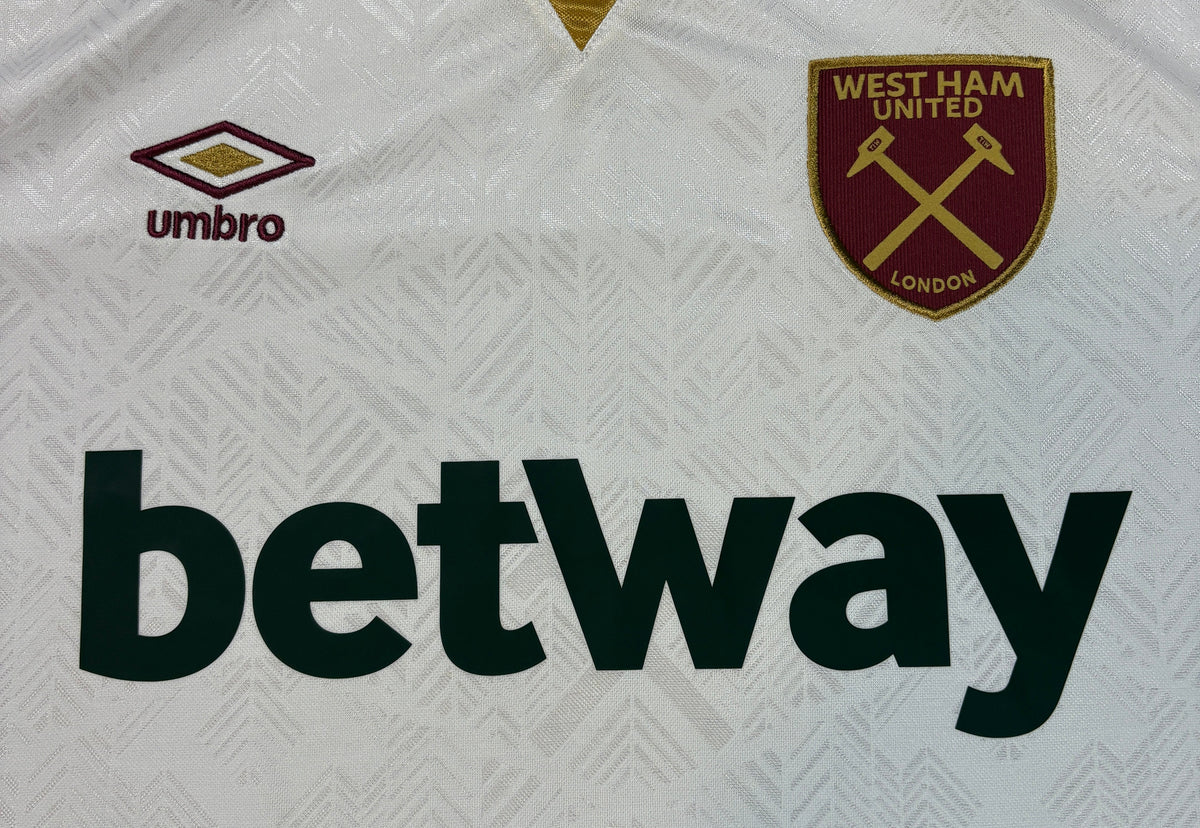 West Ham 2024/25 Away Umbro Football Shirt Large