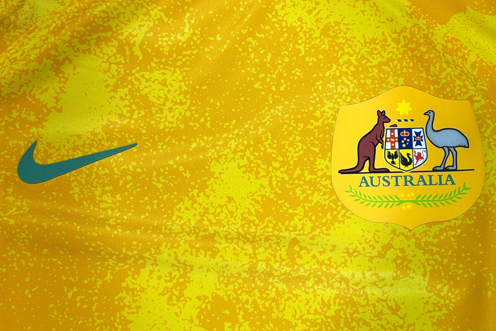 Australia 2022 Home Nike Football Shirt Extra Large Youth Player Issue