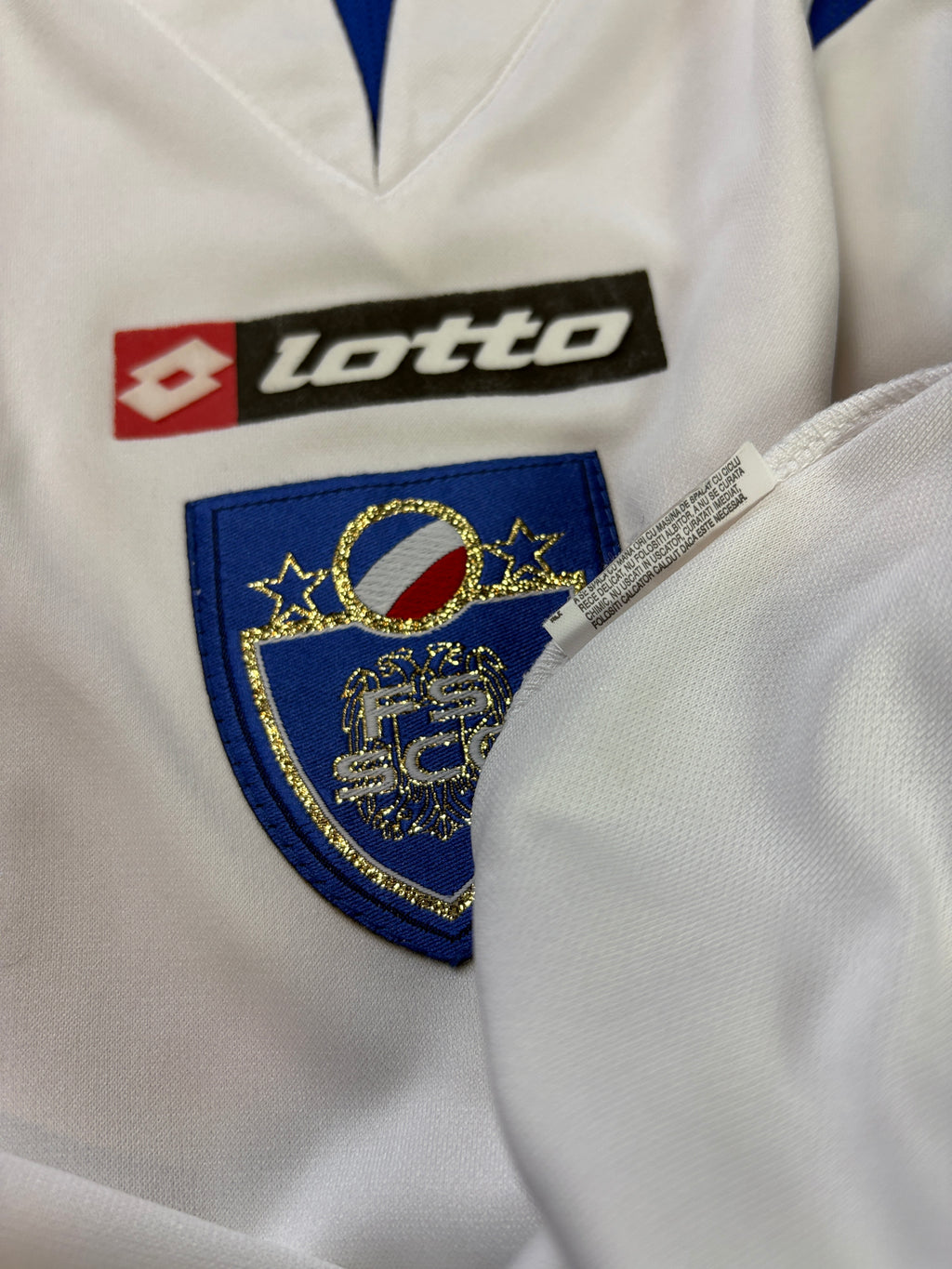 Serbia and Montenegro 2006 Away Lotto Football Shirt Medium
