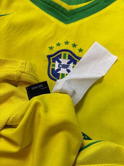 Brazil 2004 Home Nike Football Shirt Large Ronaldo 9