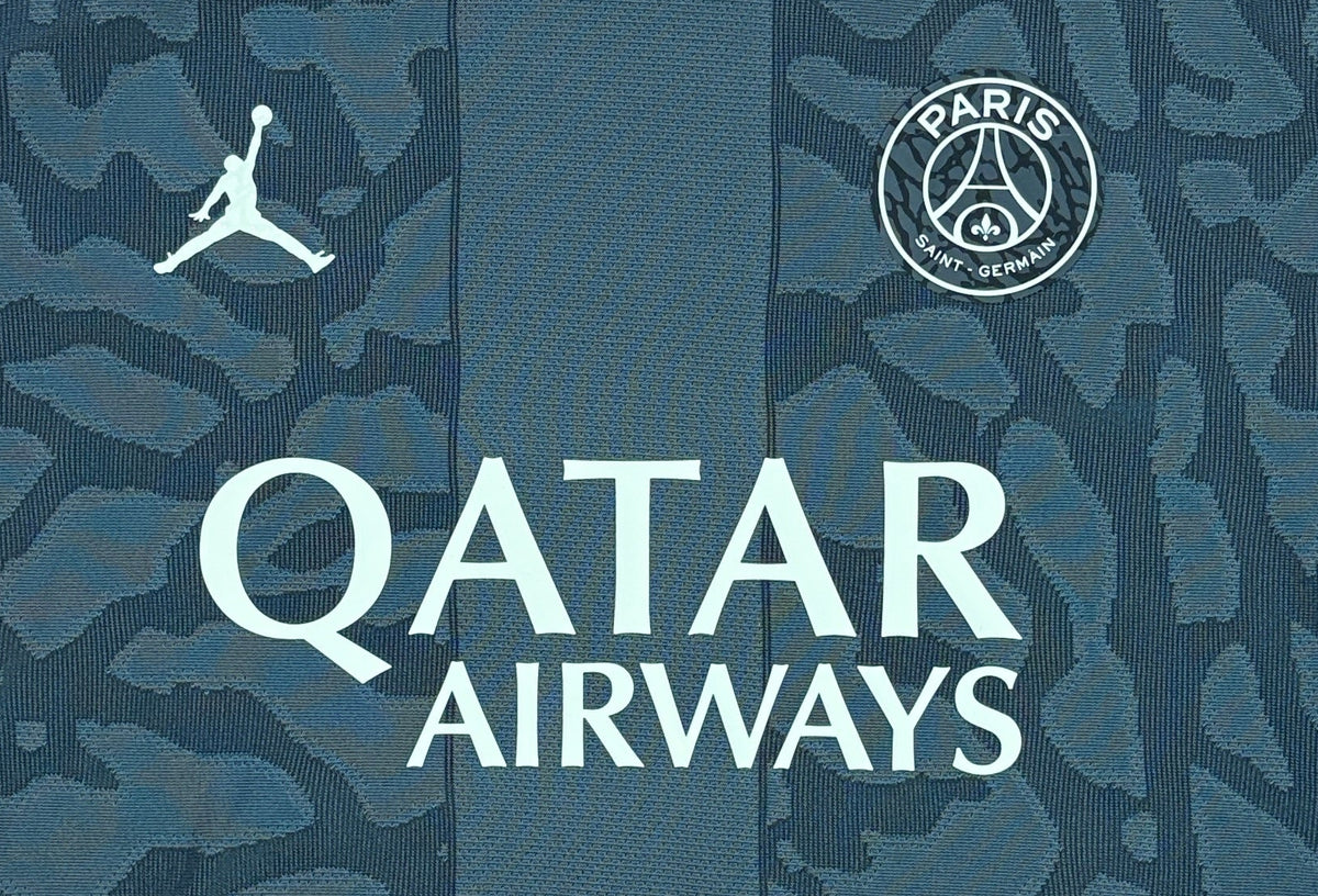 PSG 2023/24 Third Nike Football Shirt Large
