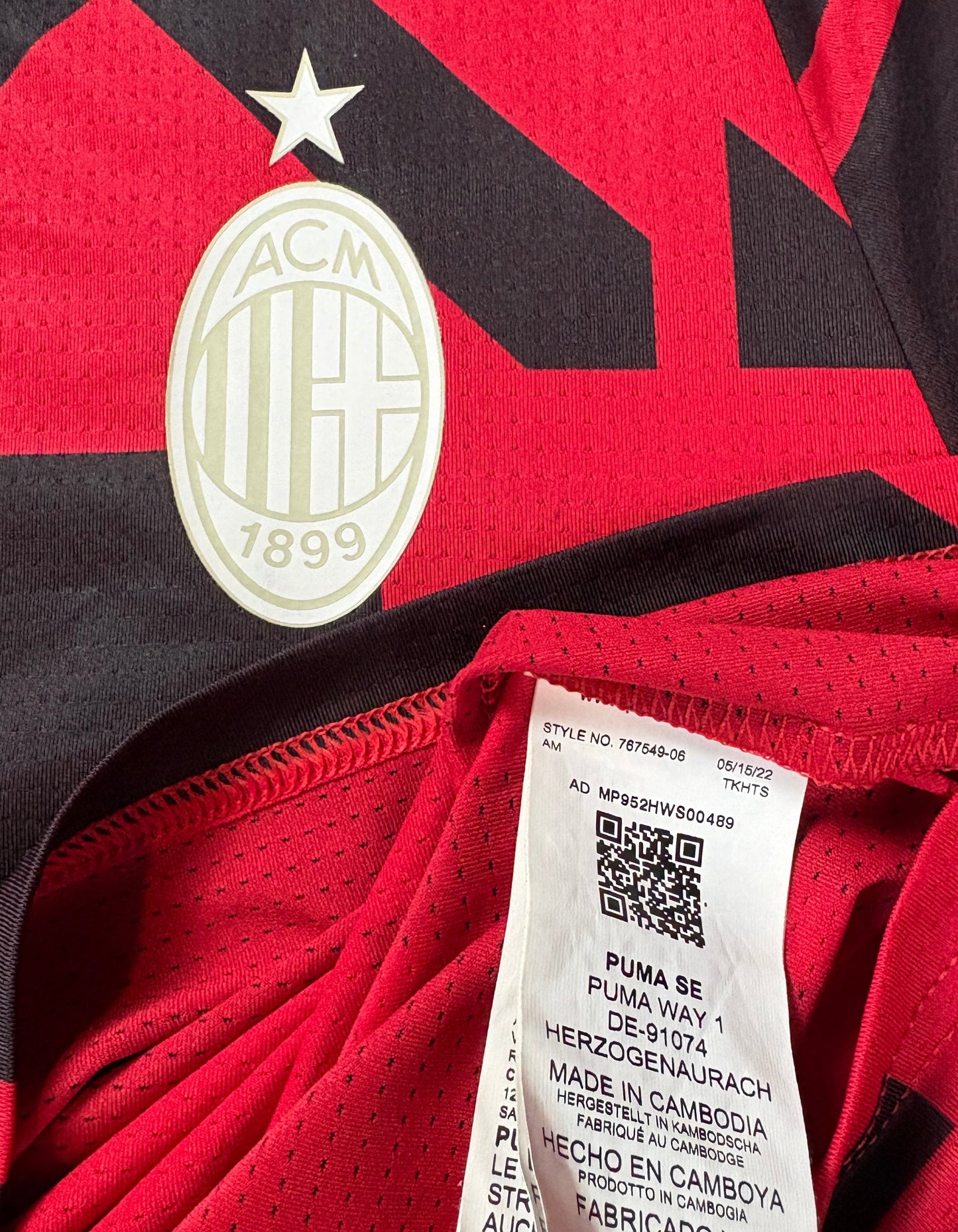 Ac Milan 2022/23 Prematch Puma Football Shirt Small